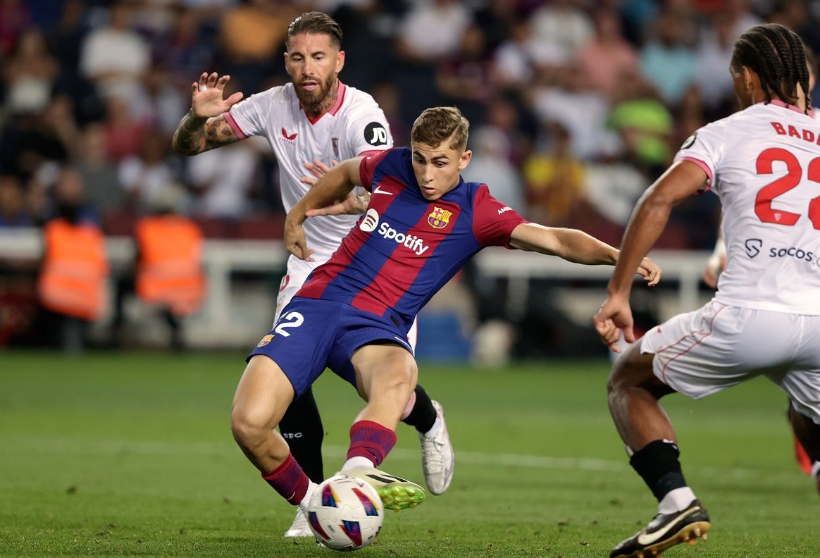 塞维利亚手握连胜，妄想加冕西甲