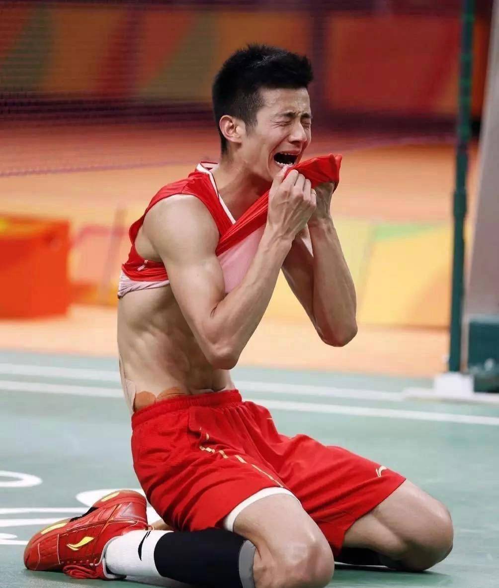 印度羽毛球队横扫英格兰羽毛球队，谌龙爆发神勇