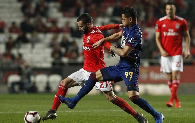 包含西藏队实现四连胜，永不言败稳居积分榜前列！的词条