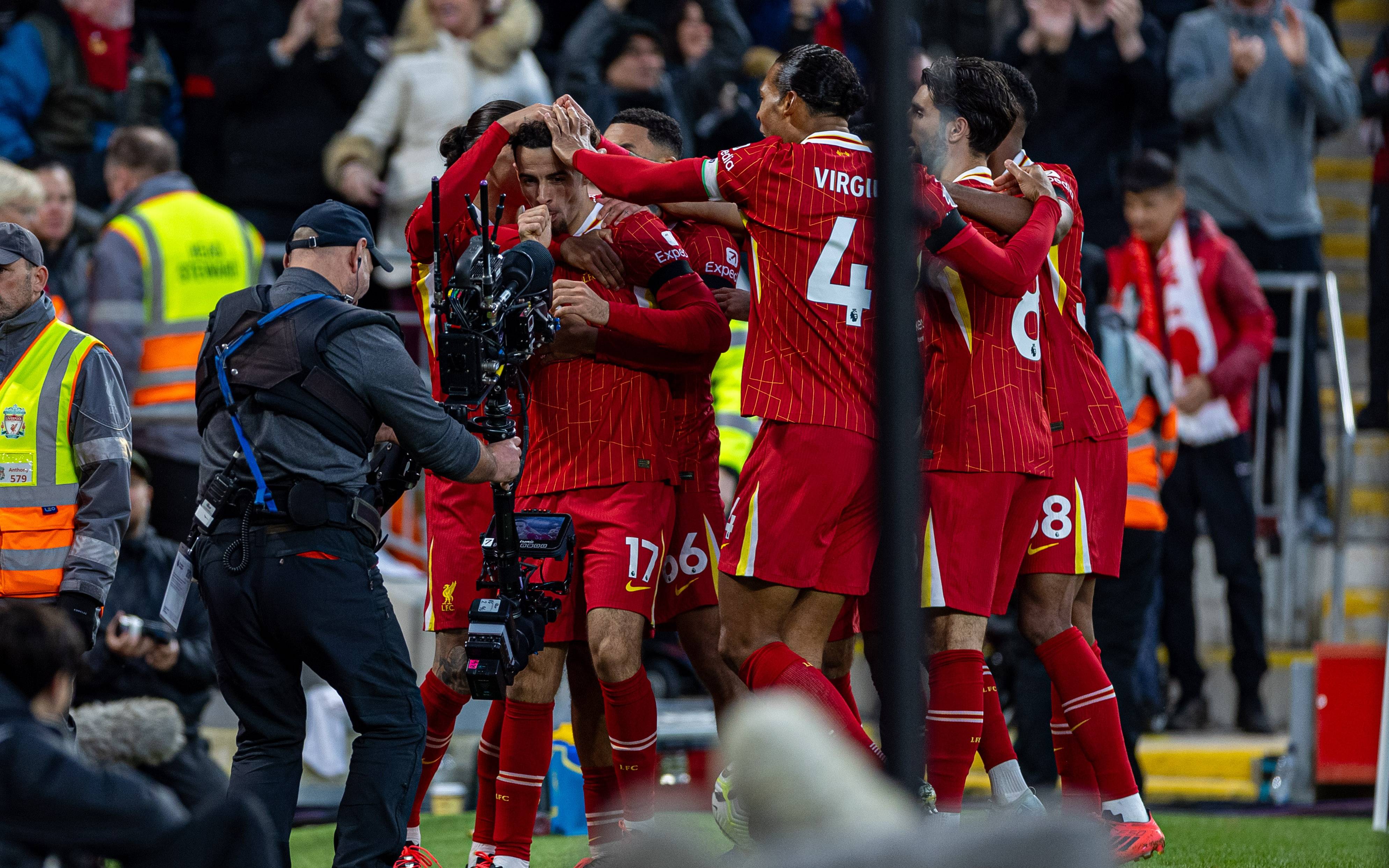 leyu乐鱼体育-西班牙力克切尔西，阿拉巴三分雨点燃全场